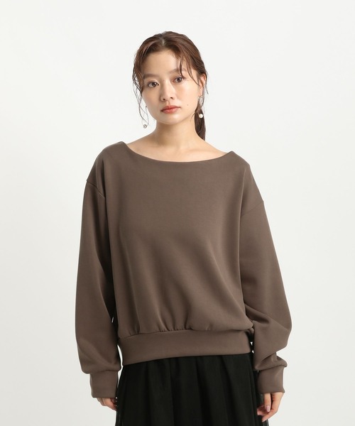 Andemiu(アンデミュウ)の「オフショルプルオーバー589774(スウェット・レディース・アイボリー/ブラック/チャコールグレー/モカ・FREE)」の8枚目の写真