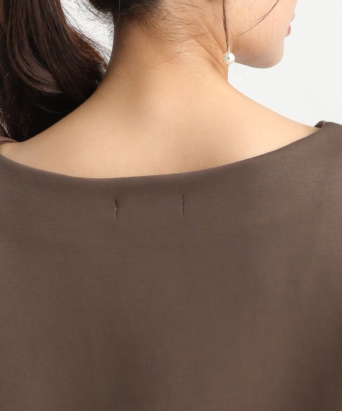 Andemiu(アンデミュウ)の「オフショルプルオーバー589774(スウェット・レディース・アイボリー/ブラック/チャコールグレー/モカ・FREE)」の14枚目の写真