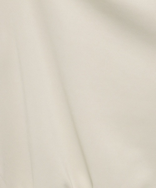 Andemiu(アンデミュウ)の「オフショルプルオーバー589774(スウェット・レディース・アイボリー/ブラック/チャコールグレー/モカ・FREE)」の16枚目の写真