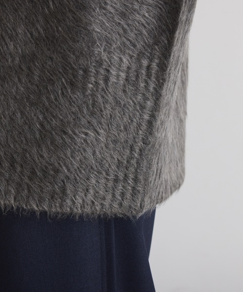 COLLAGE GALLARDAGALANTE(コラージュガリャルダガランテ)の「エアリー深Vニット/WEB限定カラー展開/新色追加(ニット/セーター・レディース・チャコールグレー/ベージュ/ネイビー/レッド/ブルー/ブラウン/ブラック・FREE)」の19枚目の写真