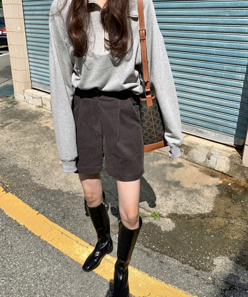 HALEY PESCA(ヘーリーペスカ)の「HALEY PESCA/センタータック コーデュロイショートパンツ(その他パンツ・レディース・ブラック/ブラウン・MEDIUM/SMALL)」の9枚目の写真