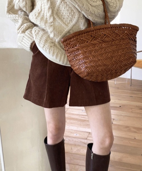 HALEY PESCA(ヘーリーペスカ)の「HALEY PESCA/センタータック コーデュロイショートパンツ(その他パンツ・レディース・ブラック/ブラウン・MEDIUM/SMALL)」の21枚目の写真