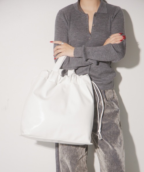 Ray BEAMS（レイビームス）の「ビッグ マルチ トート（トートバッグ・レディース・ホワイト/ブラック・ONE SIZE）」の4枚目の写真