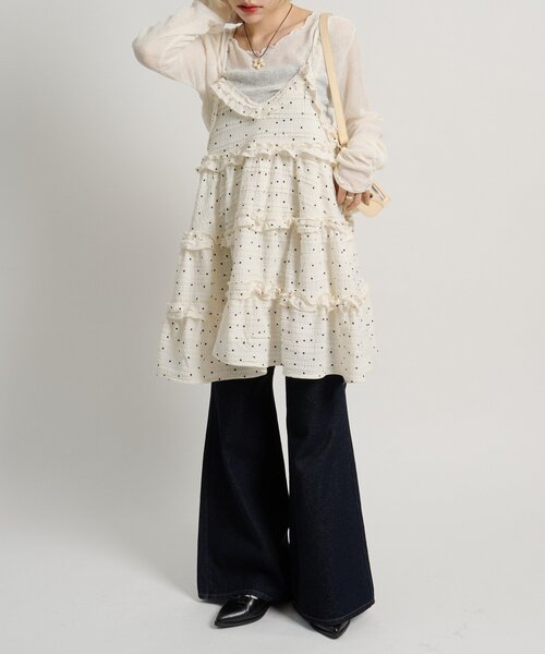 w closet（ダブルクローゼット）の「立体レースミニキャミワンピース（ワンピース・レディース・サックスブルー/ブラック/アイボリー/ブラウン/ホワイト系その他/ブラック系その他・FREE）」の21枚目の写真