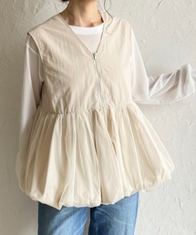 She's Closet（シーズクローゼット）の「Vネックダブルジップチュールレイヤードバルーンペプラムベストトップス（ベスト）」