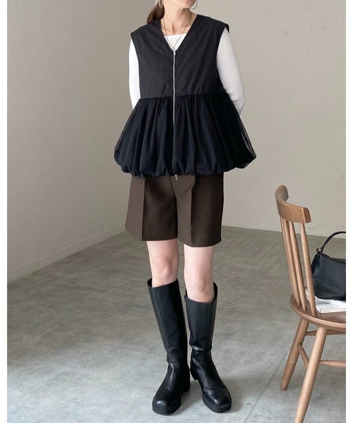 She's Closet(シーズクローゼット)の「Vネックダブルジップチュールレイヤードバルーンペプラムベスト(ベスト・レディース・アイボリー/カーキ/ブラック・FREE)」の19枚目の写真