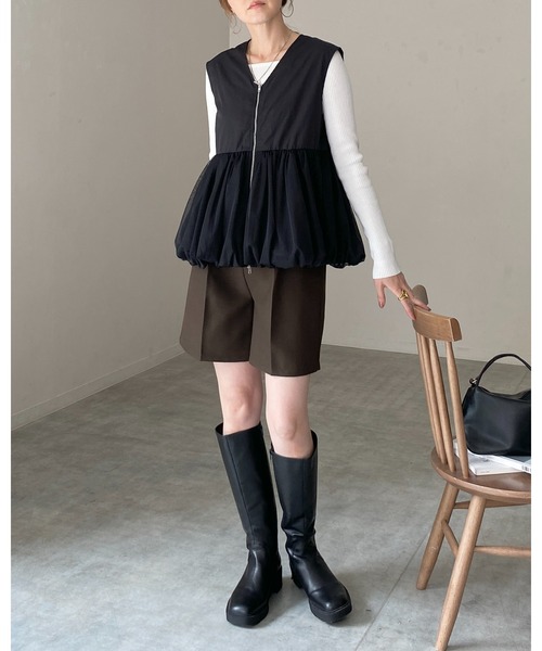 She's Closet(シーズクローゼット)の「Vネックダブルジップチュールレイヤードバルーンペプラムベスト(ベスト・レディース・アイボリー/カーキ/ブラック・FREE)」の20枚目の写真