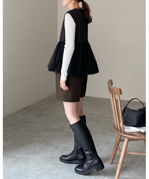 She's Closet(シーズクローゼット)の「Vネックダブルジップチュールレイヤードバルーンペプラムベスト(ベスト・レディース・アイボリー/カーキ/ブラック・FREE)」の21枚目の写真