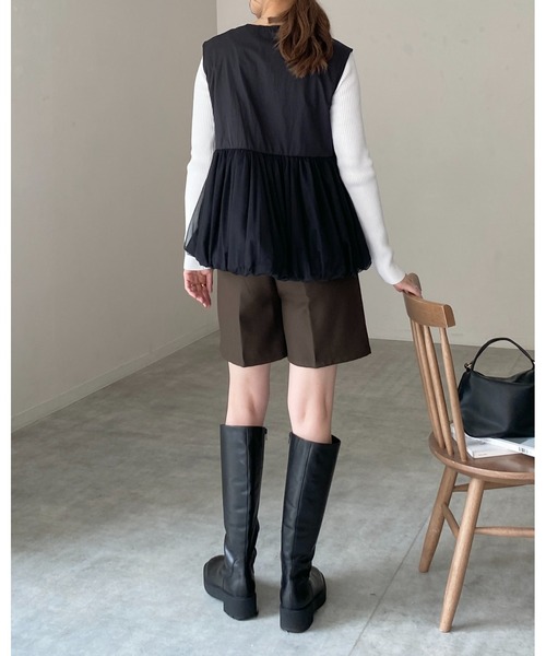She's Closet(シーズクローゼット)の「Vネックダブルジップチュールレイヤードバルーンペプラムベスト(ベスト・レディース・アイボリー/カーキ/ブラック・FREE)」の22枚目の写真