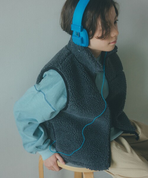 green label relaxing（グリーンレーベルリラクシング）の「ボアベスト / キッズ  100cm-160cm（ベスト・キッズ・ナチュラル/ダークグレー・160cm/110cm/150cm/120cm/100cm/130cm/140cm）」の11枚目の写真