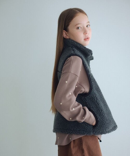 green label relaxing（グリーンレーベルリラクシング）の「ボアベスト / キッズ  100cm-160cm（ベスト・キッズ・ナチュラル/ダークグレー・160cm/110cm/150cm/120cm/100cm/130cm/140cm）」の18枚目の写真