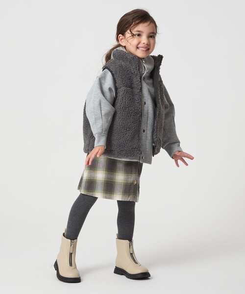 green label relaxing（グリーンレーベルリラクシング）の「ボアベスト / キッズ  100cm-160cm（ベスト・キッズ・ナチュラル/ダークグレー・160cm/110cm/150cm/120cm/100cm/130cm/140cm）」の20枚目の写真