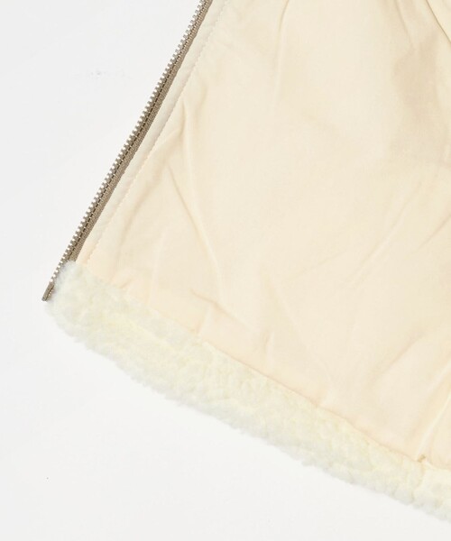 green label relaxing（グリーンレーベルリラクシング）の「ボアベスト / キッズ  100cm-160cm（ベスト・キッズ・ナチュラル/ダークグレー・160cm/110cm/150cm/120cm/100cm/130cm/140cm）」の6枚目の写真