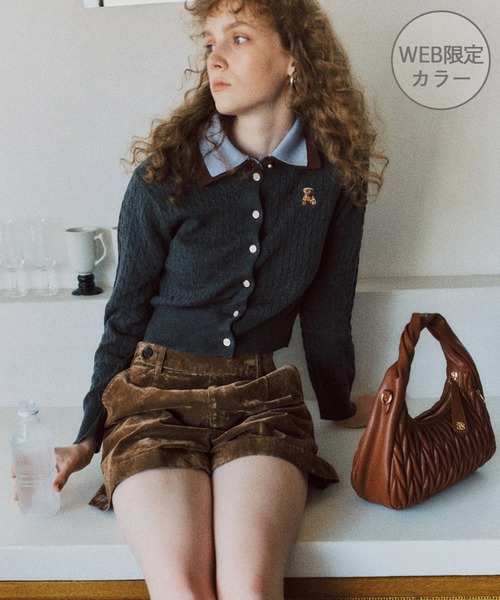 VIS(ビス)の「【POLO BCS】VIS別注ミニケーブルノーカラーニットカーディガン(カーディガン/ボレロ・レディース・ライトグレー/チャコールグレー/サックスブルー/ネイビー/ダークブラウン/レッド・FREE)」の2枚目の写真