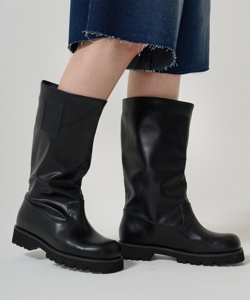 TINA：JOJUN（ティーナジョジュン）の「ルーズ ミドル ブーツ TINA：JOJUN（ブーツ・レディース・ブラック/グリーン・S/M/L）」の2枚目の写真