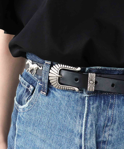 Three Four Time(スリーフォータイム)の「ウエスタンモチーフベルト(ベルト・レディース・グレー/ブラック・FREE)」の1枚目の写真