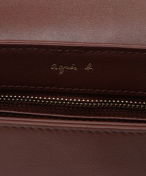 agnes b.（アニエスベー）の「レザー ミディアム ショルダーバッグ"Ingrid" ZAS04-01（ショルダーバッグ・レディース・ブラウン・FREE）」の8枚目の写真