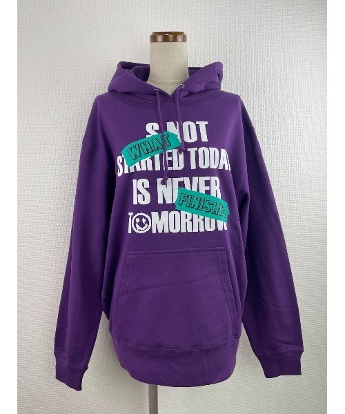 WORLD WIDE LOVE!(ワールドワイドラブ)の「WHAT フーディー(パーカー・レディース・ブラック/パープル/トップグレー・1)」の12枚目の写真