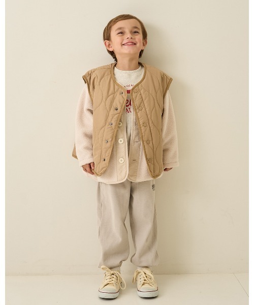 b・ROOM（ビールーム）の「【組み合わせ自由シリーズ】キルティングベスト（ベスト・キッズ・ベージュ/カーキ/ブラック/アイボリー・SMALL/MEDIUM/LARGE）」の21枚目の写真