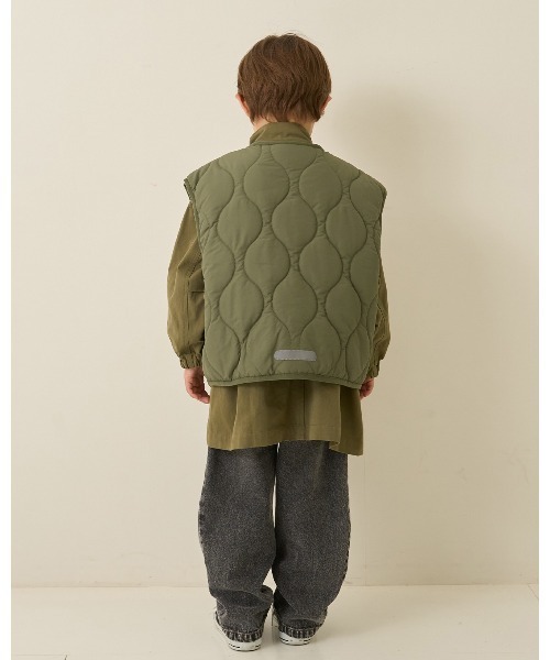 b・ROOM（ビールーム）の「【組み合わせ自由シリーズ】キルティングベスト（ベスト・キッズ・ベージュ/カーキ/ブラック/アイボリー・SMALL/MEDIUM/LARGE）」の7枚目の写真