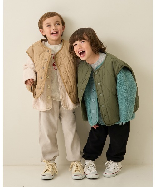 b・ROOM（ビールーム）の「【組み合わせ自由シリーズ】キルティングベスト（ベスト・キッズ・ベージュ/カーキ/ブラック/アイボリー・SMALL/MEDIUM/LARGE）」の9枚目の写真