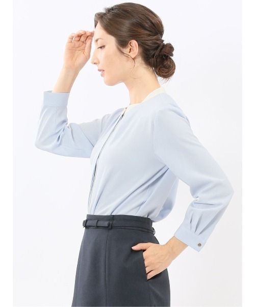 m.f.editorial（エムエフエディトリアル）の「【ストレッチ イージーケア UVカット】m.f.エディトリアル レディース バンドカラー配色 比翼 長袖ブラウス（シャツ/ブラウス・レディース・アイボリー/サックスブルー/グレー系その他2/ベージュ・LARGE/MEDIUM）」の8枚目の写真