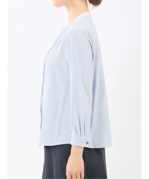 m.f.editorial（エムエフエディトリアル）の「【ストレッチ イージーケア UVカット】m.f.エディトリアル レディース バンドカラー配色 比翼 長袖ブラウス（シャツ/ブラウス・レディース・アイボリー/サックスブルー/グレー系その他2/ベージュ・LARGE/MEDIUM）」の13枚目の写真