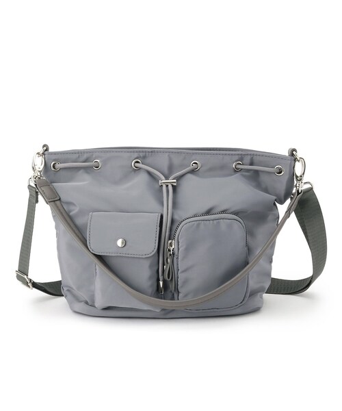 SHOO・LA・RUE(シューラルー)の「【撥水】2WAY巾着ショルダーバッグ(ショルダーバッグ・レディース・ダークグレー/ブラウン系/ブラック・00)」の12枚目の写真