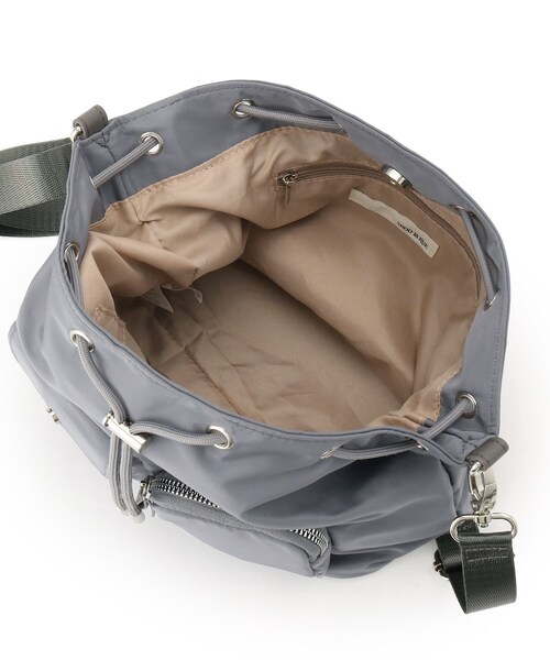 SHOO・LA・RUE(シューラルー)の「【撥水】2WAY巾着ショルダーバッグ(ショルダーバッグ・レディース・ダークグレー/ブラウン系/ブラック・00)」の18枚目の写真