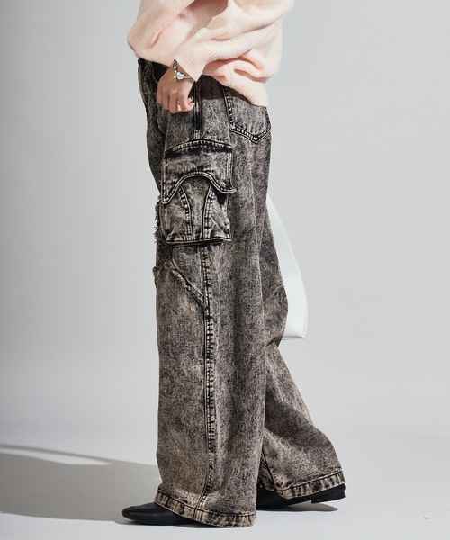 Chick（チック）の「Wide Silhouette Baggy Cargo Pants / ワイドシルエット バギーカーゴパンツ（カーゴパンツ・レディース・ブラック/ダークグレー・FREE）」の7枚目の写真