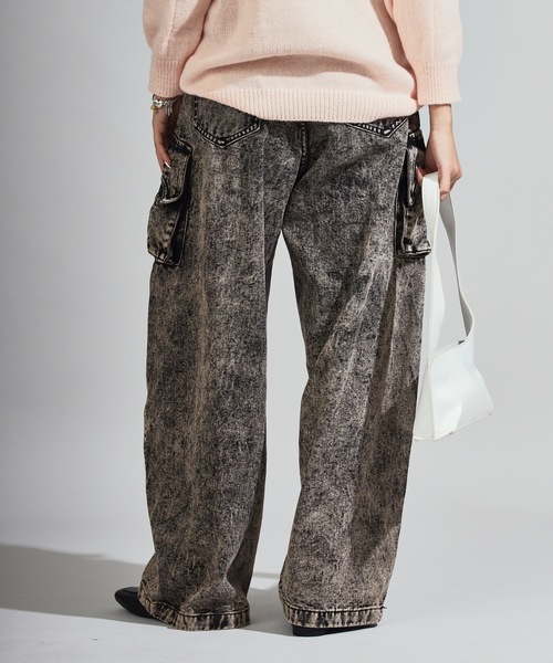 Chick（チック）の「Wide Silhouette Baggy Cargo Pants / ワイドシルエット バギーカーゴパンツ（カーゴパンツ・レディース・ブラック/ダークグレー・FREE）」の8枚目の写真