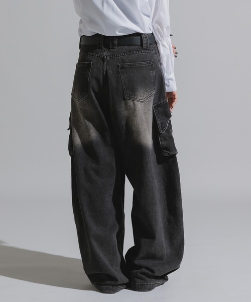 Chick（チック）の「Wide Silhouette Baggy Cargo Pants / ワイドシルエット バギーカーゴパンツ（カーゴパンツ・レディース・ブラック/ダークグレー・FREE）」の12枚目の写真