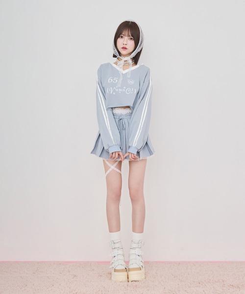 rumnel:(ルムネル)の「【セットアップ可能】ベロアコンビVネックスウェット / velour combo v-neck sweatshirt(スウェット・レディース・グレー/ライトブルー・FREE)」の12枚目の写真