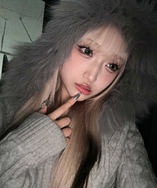 A'GEM/9 × .kom 『.KOM/ドットケーオーエム』 Faux Fur Hooded Cropped