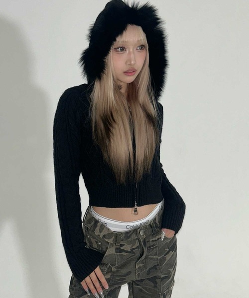 A'GEM/9 × .kom 『.KOM/ドットケーオーエム』 Faux Fur Hooded Cropped