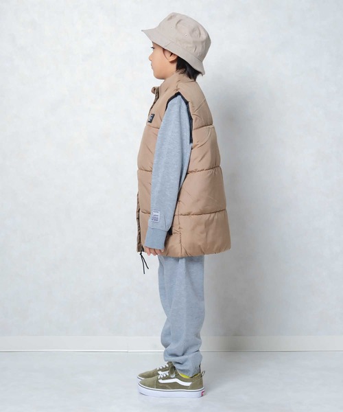 SHISKY(シスキー)の「スタンドカラー フェイクダウン ベスト(ダウンベスト・キッズ・ブラック/ベージュ/チャコール/カーキ・110/120/160/150/140/130)」の20枚目の写真