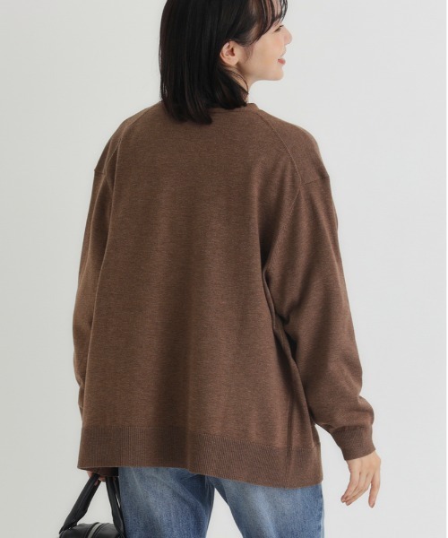 Right-on（ライトオン）の「【HONEYSUCKLE ROSE】Ｖネックニットカーディガン（シンプル /上品/リラックスシルエット/軽やか/通気性抜群）（カーディガン/ボレロ・レディース・ライトベージュ/ブラック/ブラウン/グリーン・M/L/S）」の21枚目の写真