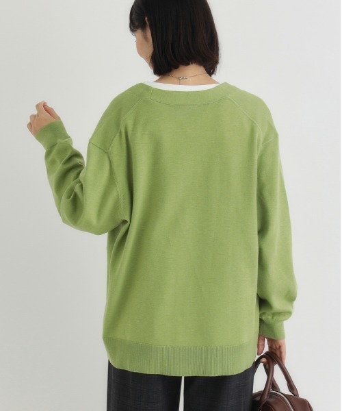 Right-on（ライトオン）の「【HONEYSUCKLE ROSE】Ｖネックニットカーディガン（シンプル /上品/リラックスシルエット/軽やか/通気性抜群）（カーディガン/ボレロ・レディース・ライトベージュ/ブラック/ブラウン/グリーン・M/L/S）」の18枚目の写真