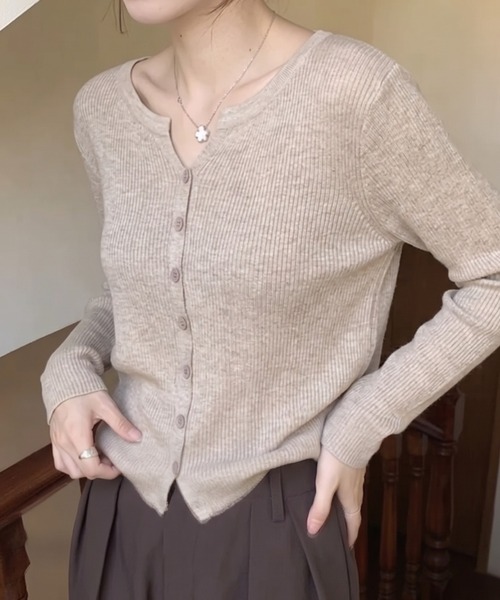 cammie(キャミー)の「ヘンリーネックリブニットカーディガン(カーディガン/ボレロ・レディース・ブラック/グレー/ベージュ・F)」の8枚目の写真