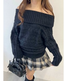 ボリュームオフショルニット