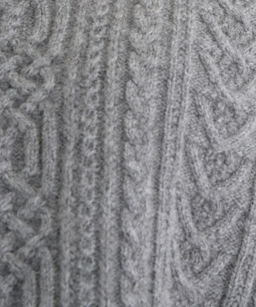 INDIVI（インディヴィ）の「【洗える】ケーブルデザイン ラウンドヘムニット（ニット/セーター・レディース・オフホワイト/グレー系4/ブラウン系その他5/ネイビー・38/15 /13/05）」の17枚目の写真