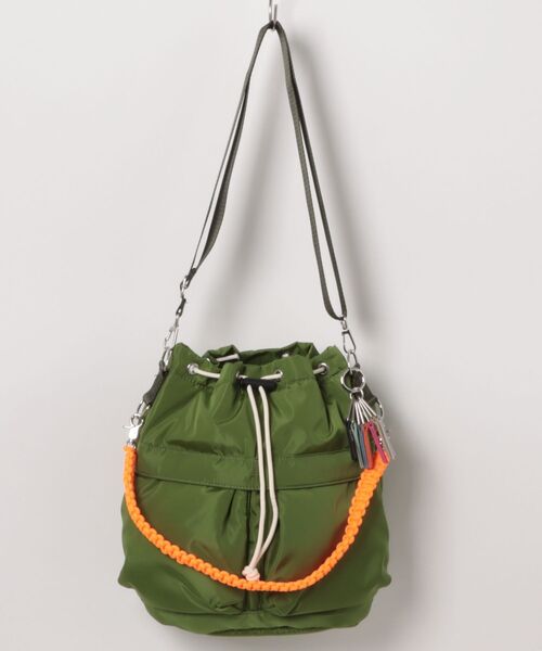 Cheek（チーク）の「kinchaku code 2way（トートバッグ・レディース・パープル/ベージュ/グリーン/カーキ/ホワイト/ピンク/イエロー/オレンジ・FREE）」の3枚目の写真