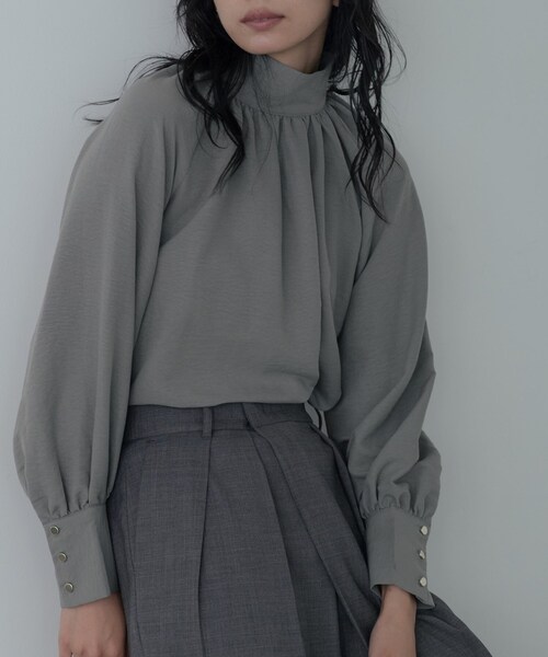 GALLEST（ギャレスト）の「ヴィンテージワッシャーハイネックブラウス（シャツ/ブラウス・レディース・オフホワイト/ダークグレー・38）」の6枚目の写真