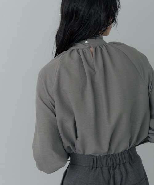 GALLEST（ギャレスト）の「ヴィンテージワッシャーハイネックブラウス（シャツ/ブラウス・レディース・オフホワイト/ダークグレー・38）」の12枚目の写真