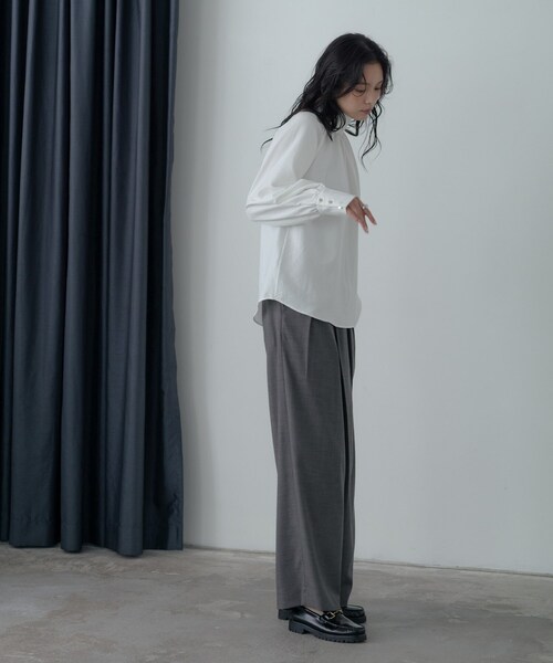 GALLEST（ギャレスト）の「ヴィンテージワッシャーハイネックブラウス（シャツ/ブラウス・レディース・オフホワイト/ダークグレー・38）」の14枚目の写真