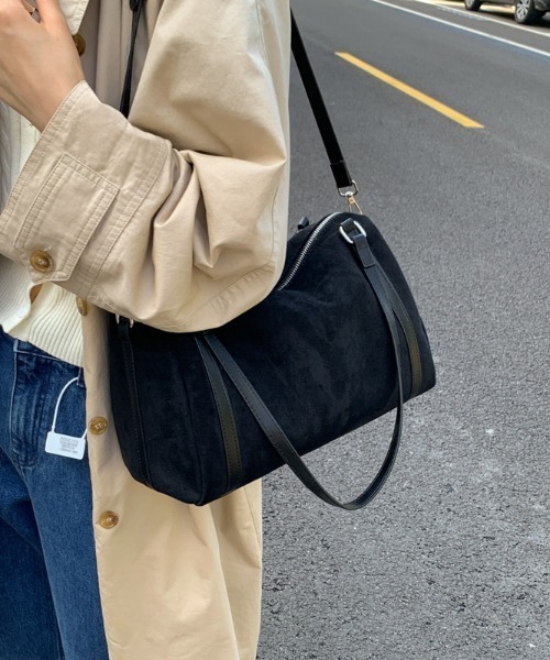 mebole（メボレ）の「Maple Curved Shoulder Bag（ショルダーバッグ・レディース・ベージュ/ブラウン/ブラック・FREE）」の2枚目の写真