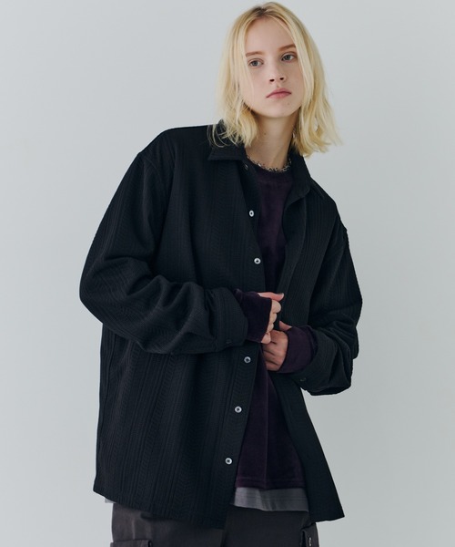 AFF AIVER（エイエフエフアイバー）の「AFF AIVER　ヘリンボーンニットカットルーズシャツ（シャツ/ブラウス・メンズ・ブラック/オフホワイト・SMALL/MEDIUM/LARGE）」の21枚目の写真