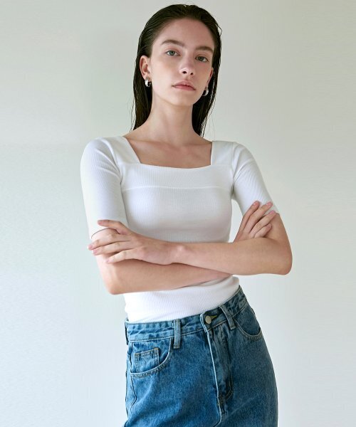 NICK&NICOLE(ニックアンドニコール)の「SQUARE NECK SLIM KNIT_WHITE(Tシャツ/カットソー・レディース・その他・FREE)」の1枚目の写真