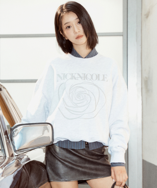 NICK&NICOLE(ニックアンドニコール)の「NICOLE ROSE PRINTING SWEATSHIRT_MELANGE SILVER(スウェット・レディース・その他・FREE)」の1枚目の写真