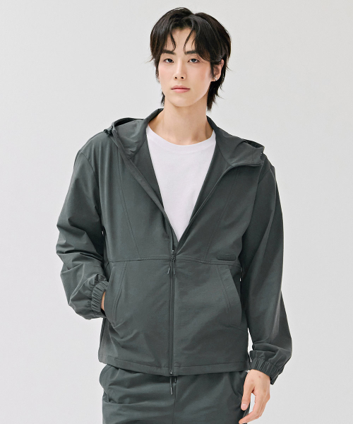 CHASECULT(チェイスカルト)の「男性ストレッチフードジャケット-DERK4119B0V(ナイロンジャケット・メンズ・カーキ・100/95/105)」の2枚目の写真